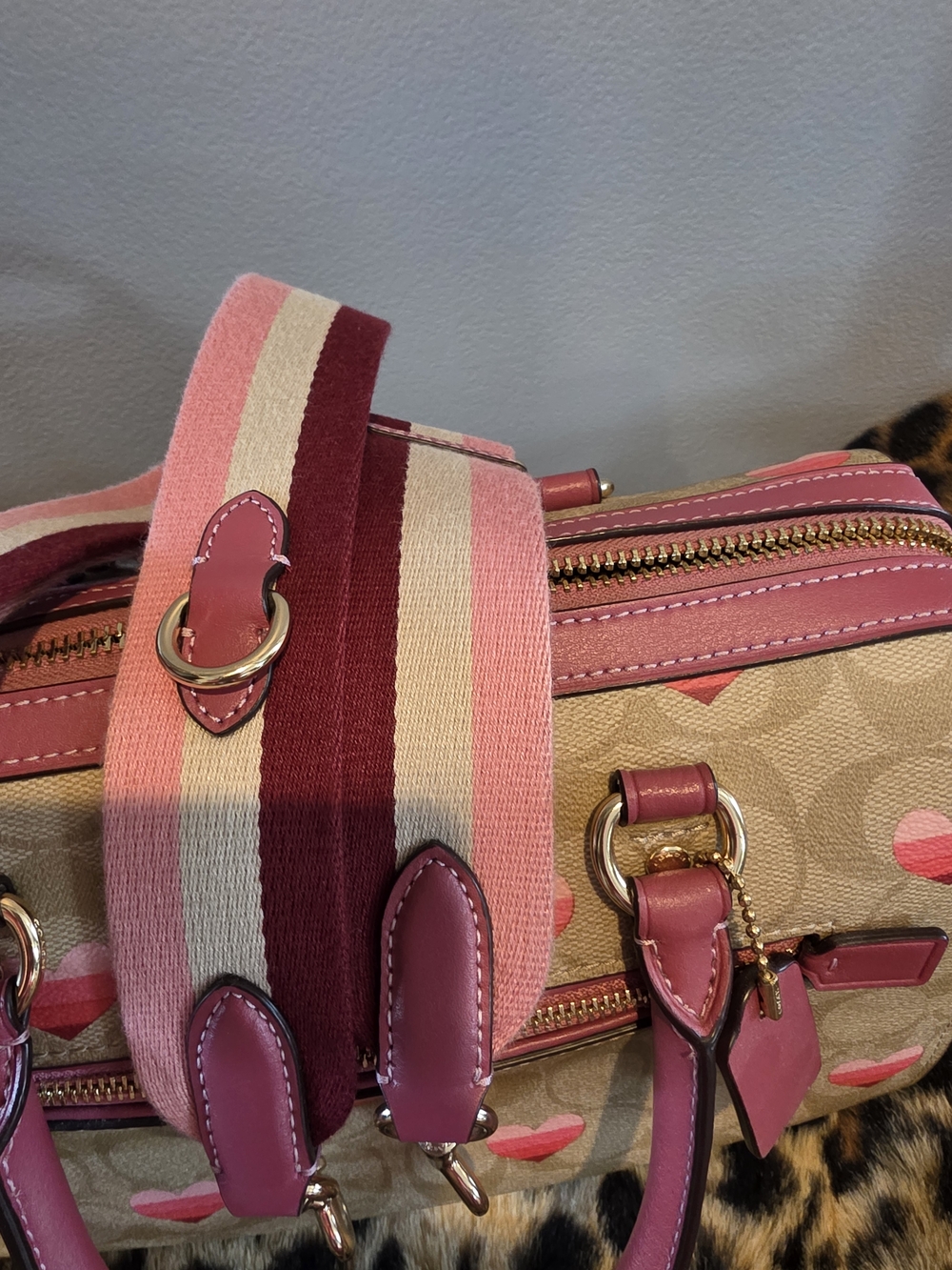 Coach HTF Rowan Pink Heart  Signature Satchel with GOLD Heart Charm - Picture 6 of 16